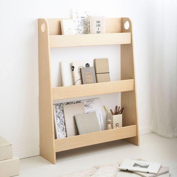 Montessori bookshelf in natural wood with three shelves from Petite Amélie