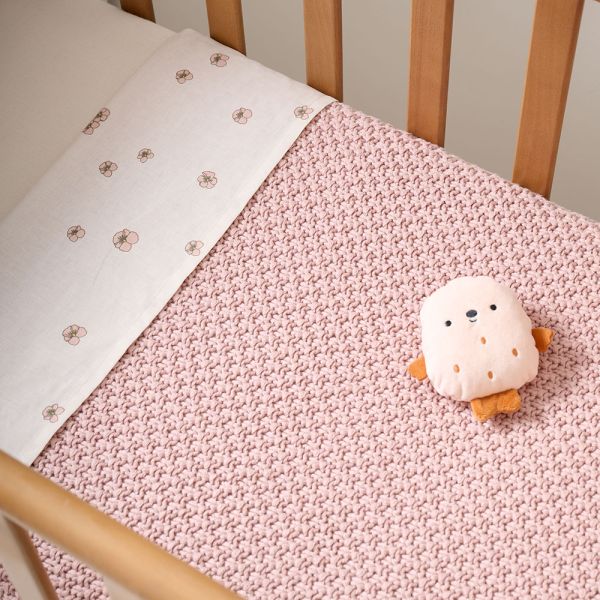 Knit blanket in pink 100x150 cm made of organic cotton from Petite Amélie 