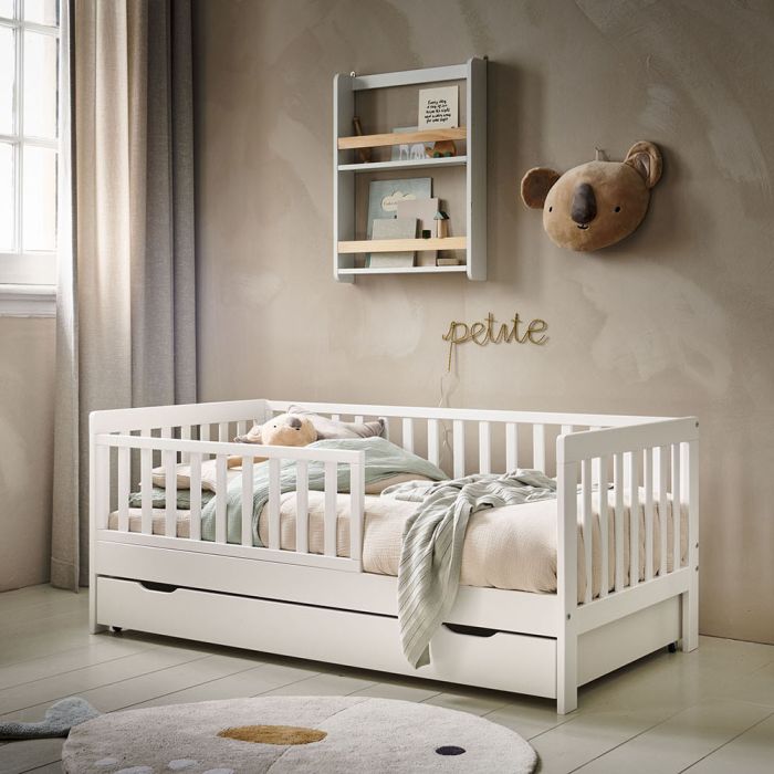 Binnenshuis bouwer Monopoly White toddler bed ✔️ Petite Amélie | with bed guard